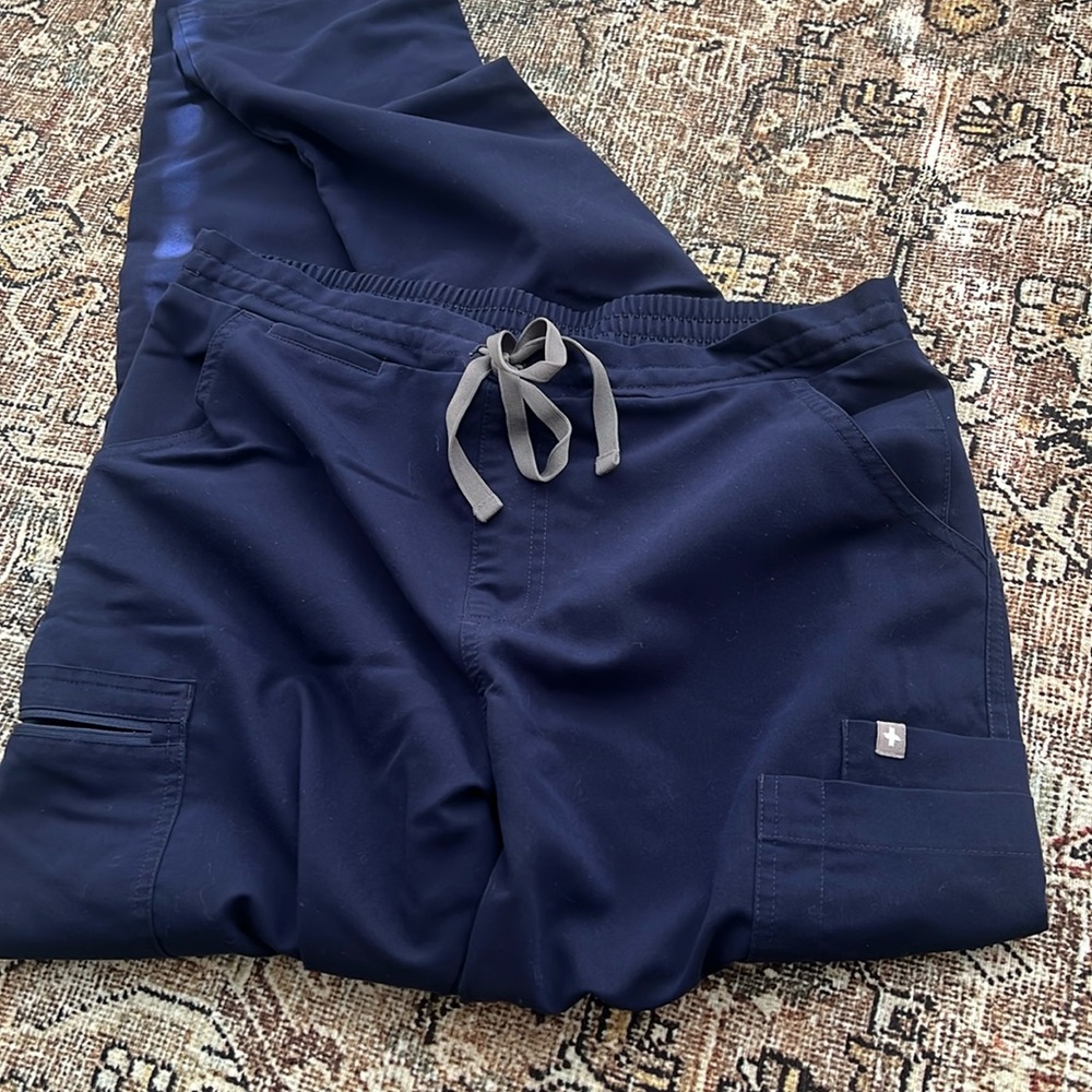 Women’s medium tall straight leg figs